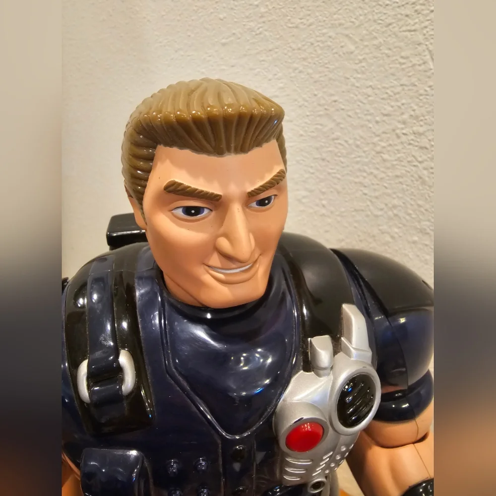 Hap-P-Kid 2010 Talking Policeman Figure‎ Toy
